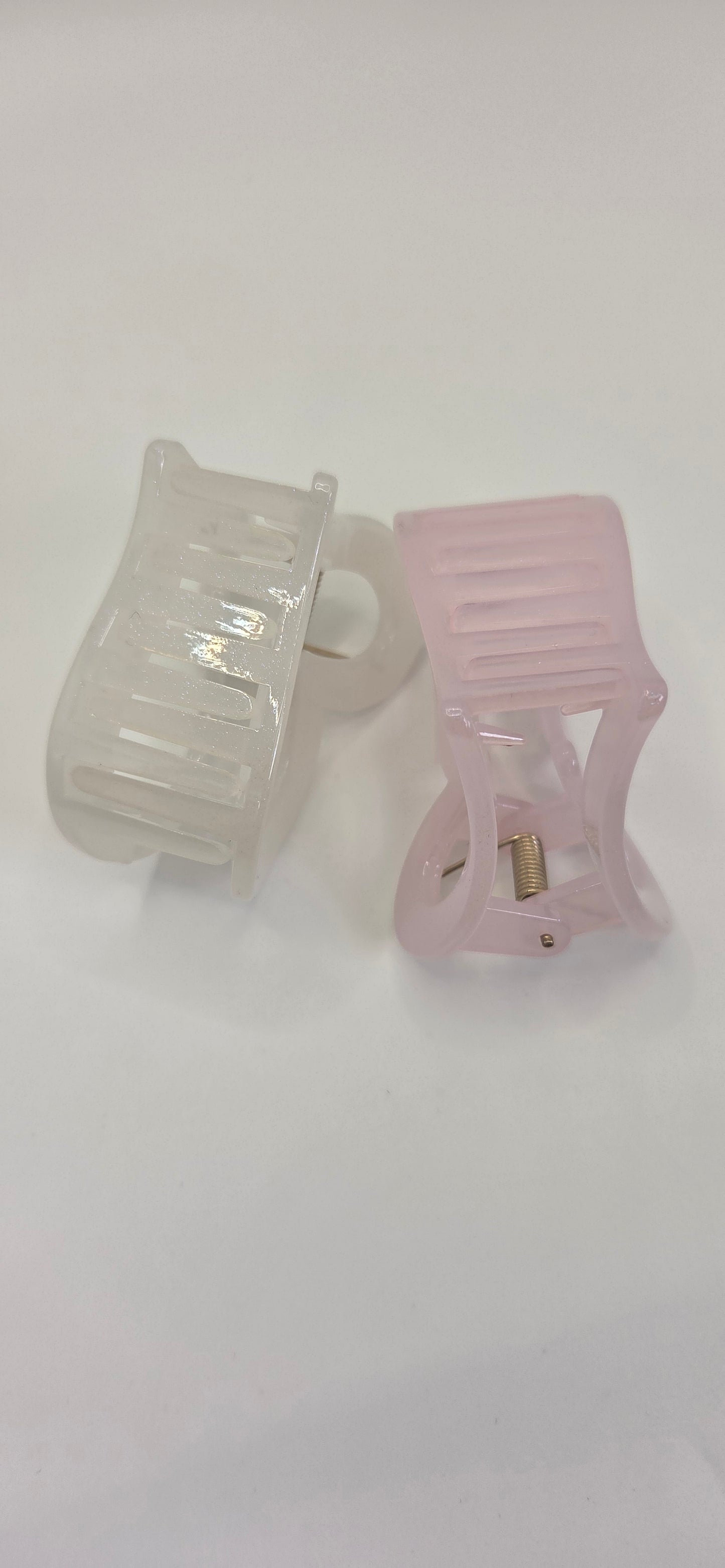 Hair Claw Clip - Heart Shaped (Opaque)
